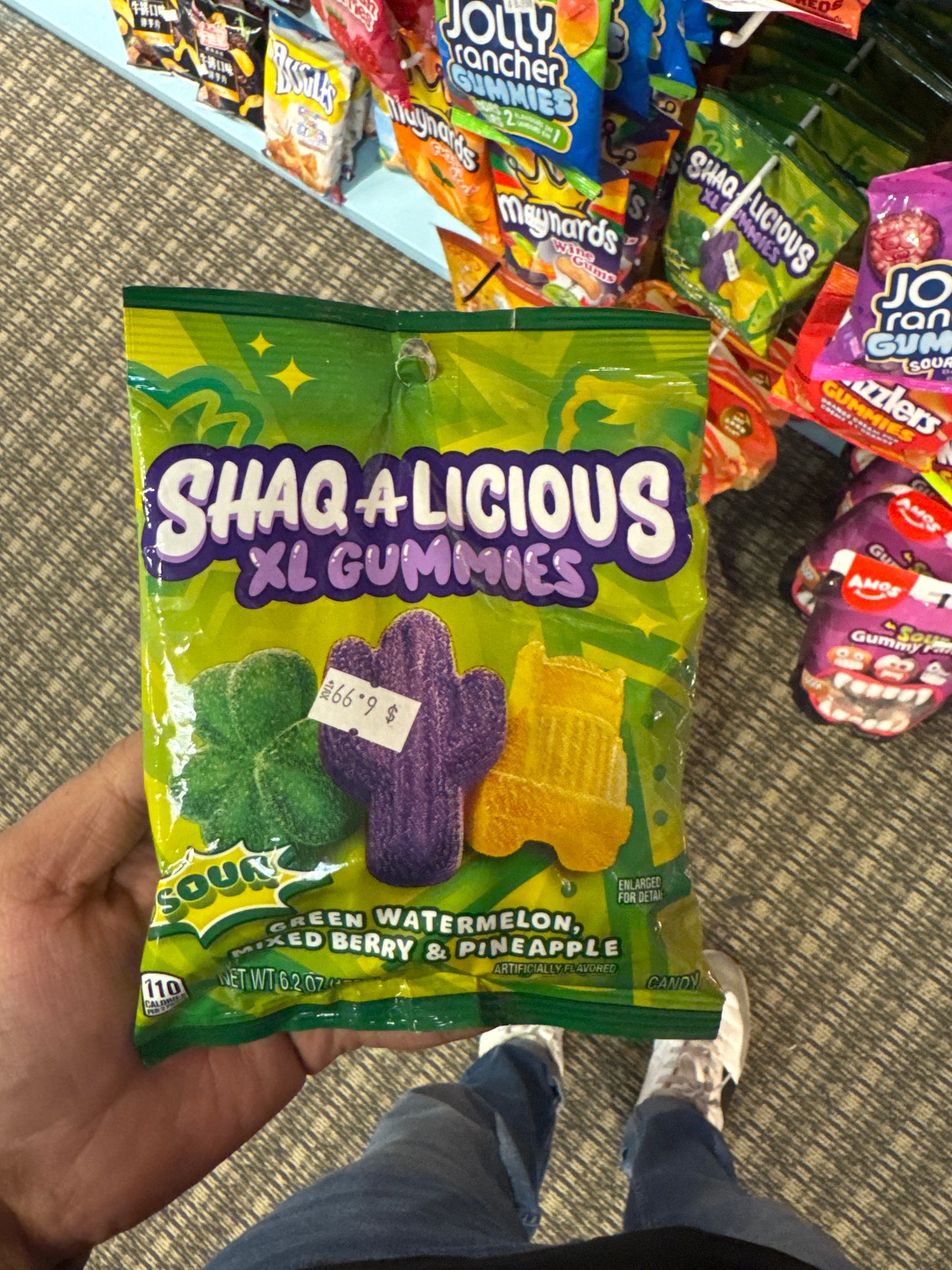SHAQ-A-LICIOUS SOUR GUMMIES PEG BAG G (PNAPPL,MIX BERRY PUNCH)