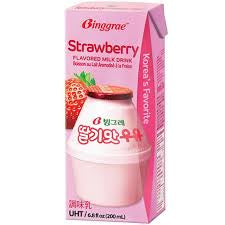 Binggrae Korean Strawberry Flavored Milk 6.8fl oz