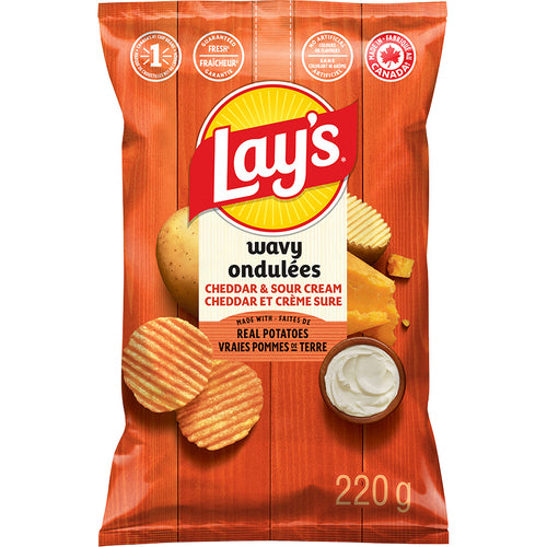 Lays Wavy Ondulées Cheddar & Sour Cream